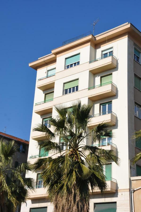 Nonna Rina B&B Savona Bagian luar foto